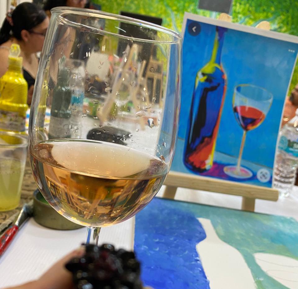 evento con Pintura y vino